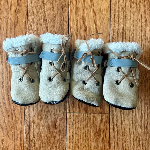 Fashion Pet Fleece Lined with Reflective Tape Dog Boots Set of 4 Size Small - Picture 1 of 5